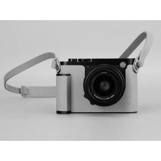 新品 本革 LEICA ライカ Q/Q2/M10R/CL 用ストラップ  赤