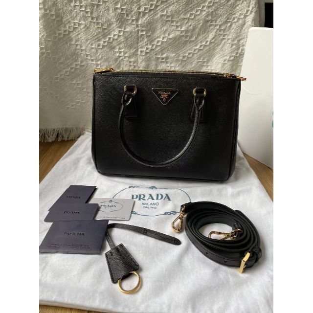 直販値下 美品 PRADA プラダ サフィアーノ ブラック - www
