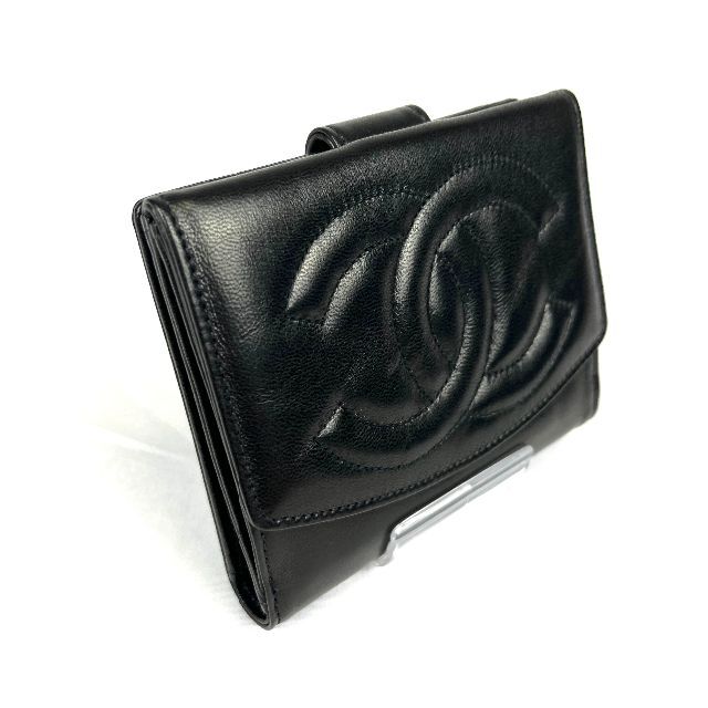 CHANEL(シャネル)の極美品　CHANEL ラムスキン　二つ折り財布 レディースのファッション小物(財布)の商品写真