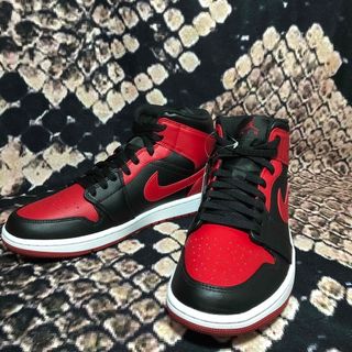 ナイキ(NIKE)の早いもの勝ち‼️NIKE✨AIR JORDAN✨MID✨BRED✨26.5cm(スニーカー)