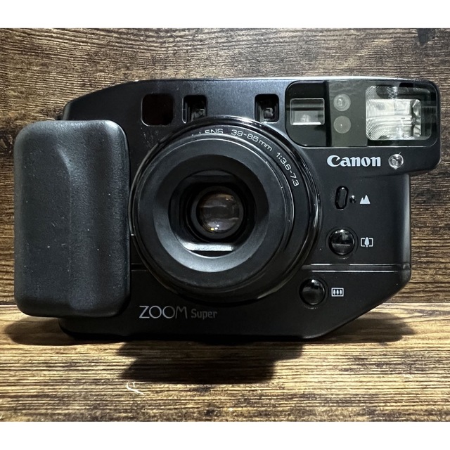 Canon(キヤノン)のフィルムカメラ　CANON Autoboy ZOOM super 動作品 スマホ/家電/カメラのカメラ(フィルムカメラ)の商品写真