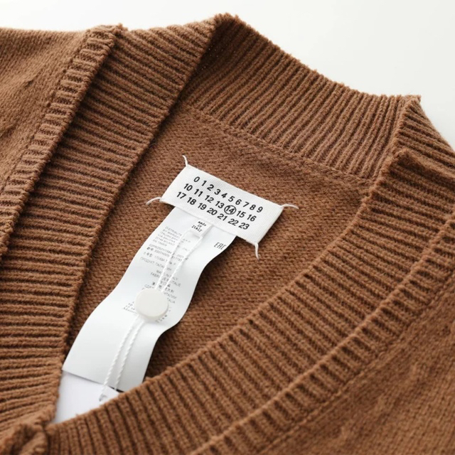 Maison Martin Margiela(マルタンマルジェラ)のMaison Margiela　 21AW ニットベスト メンズのトップス(ベスト)の商品写真