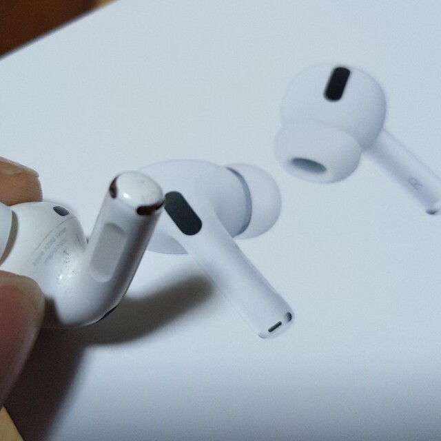 Apple(アップル)のアップル AirPods Pro MLWK3J/A スマホ/家電/カメラのオーディオ機器(ヘッドフォン/イヤフォン)の商品写真