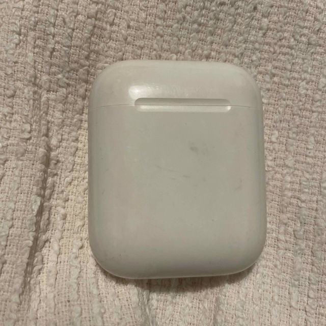 AirPods アップル　Apple