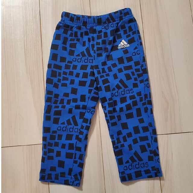 adidas(アディダス)のロック様 アディダスパンツ キッズ/ベビー/マタニティのキッズ服男の子用(90cm~)(パンツ/スパッツ)の商品写真