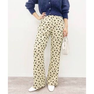 エディットフォールル(EDIT.FOR LULU)のvintage flower pants (white)(限定値下げ🎄)(カジュアルパンツ)