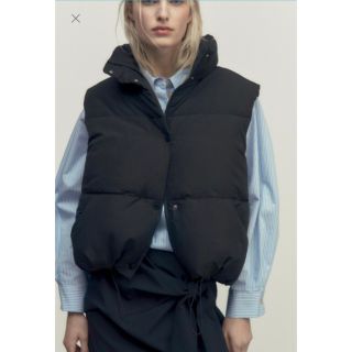 ザラ(ZARA)の☆ショートキルトベスト☆ZARA☆美品(ダウンベスト)