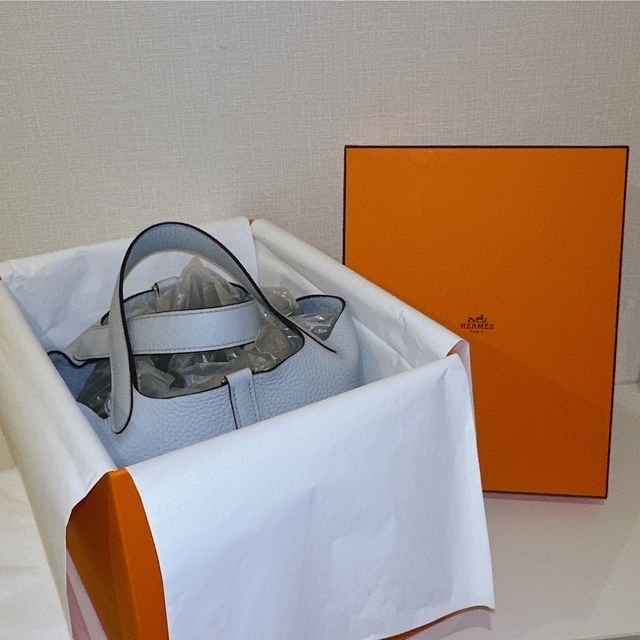 Hermes(エルメス)の【新品・未使用品】エルメス ピコタン・ロック PM ブルー・パール ブルーペール レディースのバッグ(ハンドバッグ)の商品写真