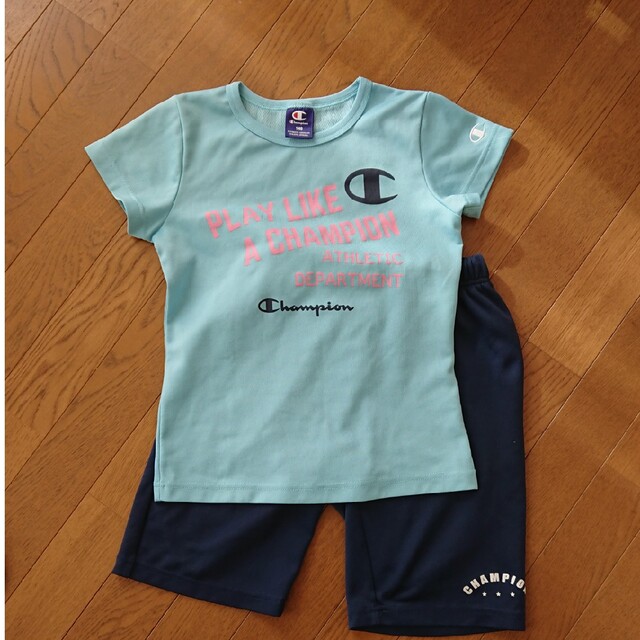 Champion(チャンピオン)のチャンピオン半袖&ハーフパンツ2セット キッズ/ベビー/マタニティのキッズ服女の子用(90cm~)(Tシャツ/カットソー)の商品写真