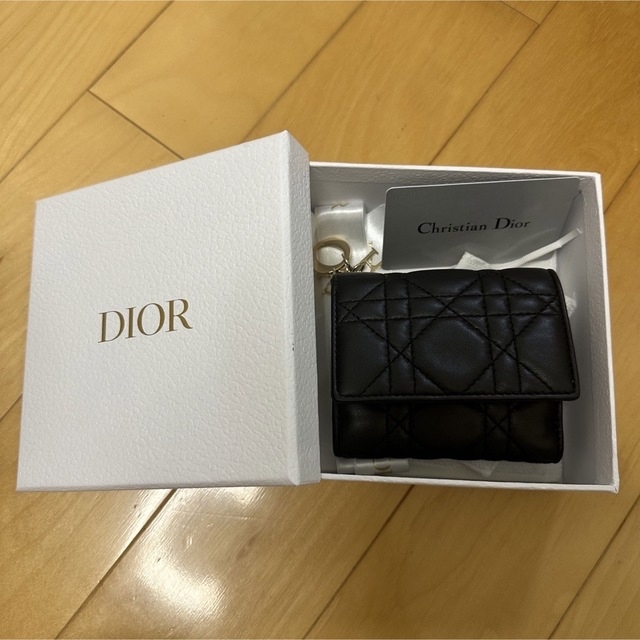 LADY DIOR ロータスウォレット ブラック S0181ONMJ_M900 最新発見 51.0