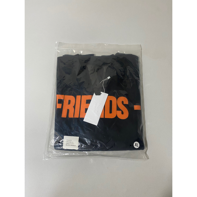 VLONE(ヴィーローン)のVLONE FRIENDS CREW NECK SWEAT SIZE XL メンズのトップス(スウェット)の商品写真