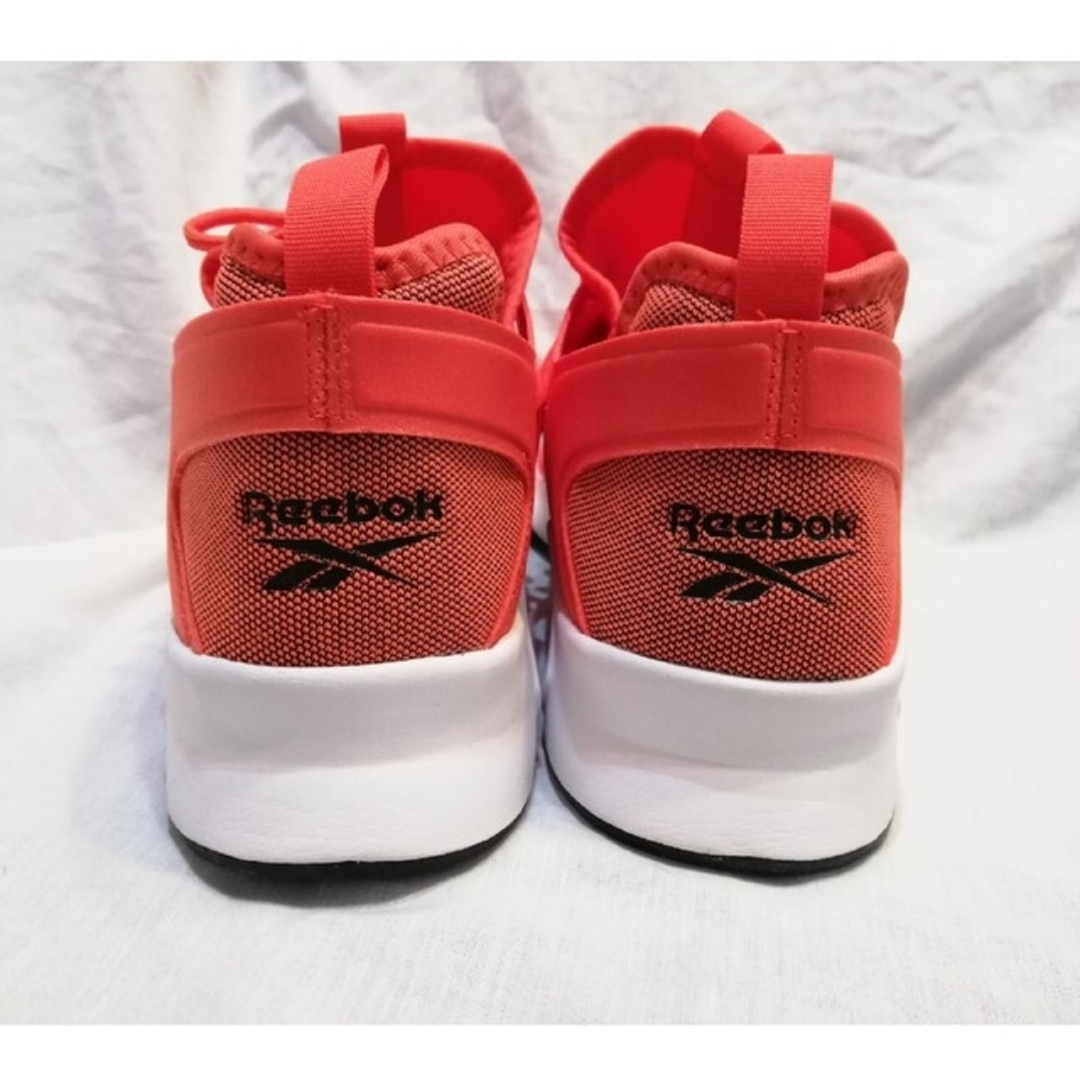 Reebok(リーボック)の【値下げ】新品☆Reebok☆スニーカー☆25.5cm レディースの靴/シューズ(スニーカー)の商品写真