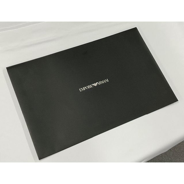 Emporio Armani(エンポリオアルマーニ)のエンポリオ アルマーニ　マフラー07　オリーブ　専用ケース付き　新品 タグ付 メンズのファッション小物(マフラー)の商品写真