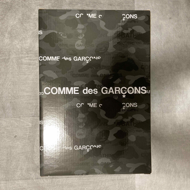 BE@RBRICK(ベアブリック)のBearbrick BAPE®︎ CDG CAMO SHARK エンタメ/ホビーのフィギュア(その他)の商品写真