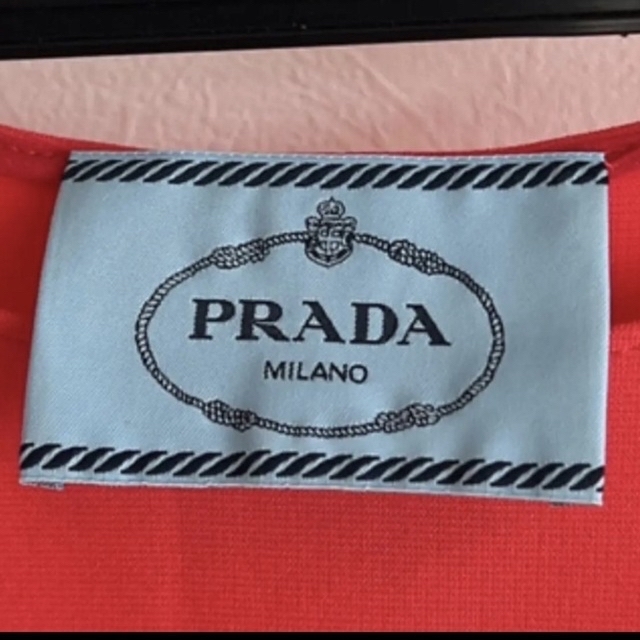 PRADA(プラダ)のプラダ　ワンピース　ドレス レディースのワンピース(ひざ丈ワンピース)の商品写真