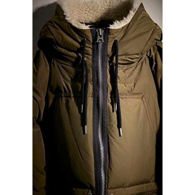 sacai(サカイ)のsacai Padded Blouson 22aw mens サカイ　コート メンズのジャケット/アウター(ダウンジャケット)の商品写真