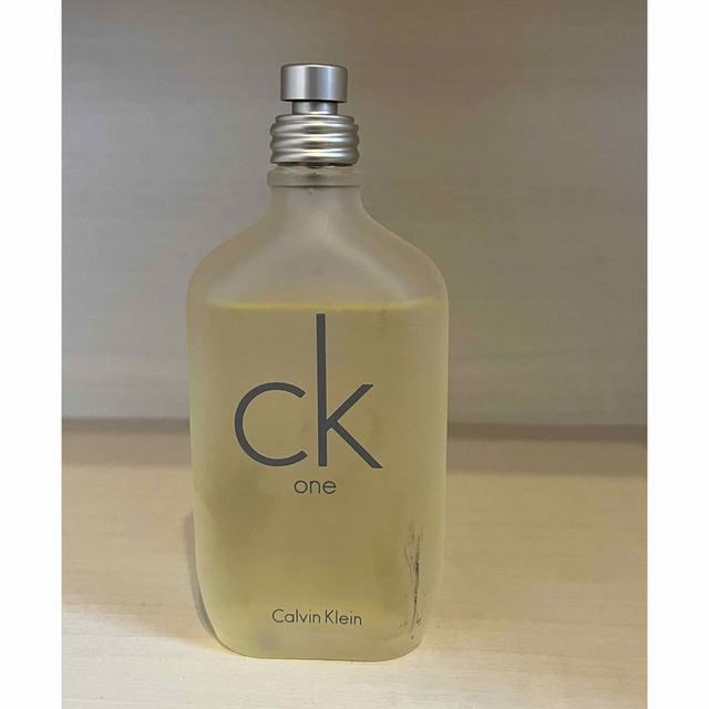 Calvin Klein(カルバンクライン)のCalvin Klein シーケーワン オードトワレ　100ml コスメ/美容のコスメ/美容 その他(その他)の商品写真