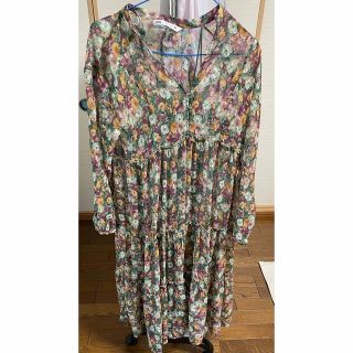 ザラ(ZARA)の【新品】【未使用】【美品】ZARA 花柄ワンピース(ロングワンピース/マキシワンピース)