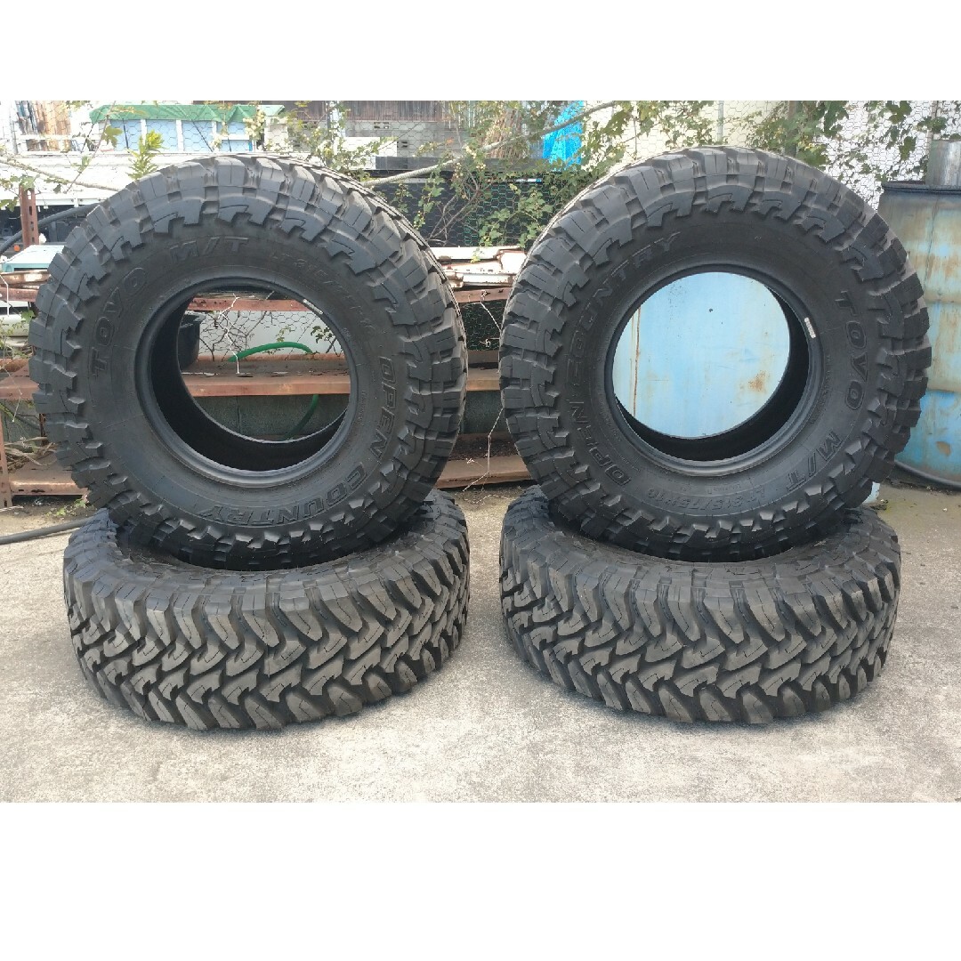 超美品　タイヤのみ　トーヨー　オープンカントリーMT　315/75R16