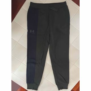 アンダーアーマー(UNDER ARMOUR)のアンダーアーマー スウェット 160 カーキ×ダークグレー　美品(パンツ/スパッツ)