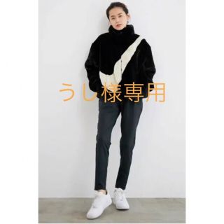 ナイキ(NIKE)のタグ付き新品【NIKE】ナイキ　フェイクファー ジャケット  m(毛皮/ファーコート)