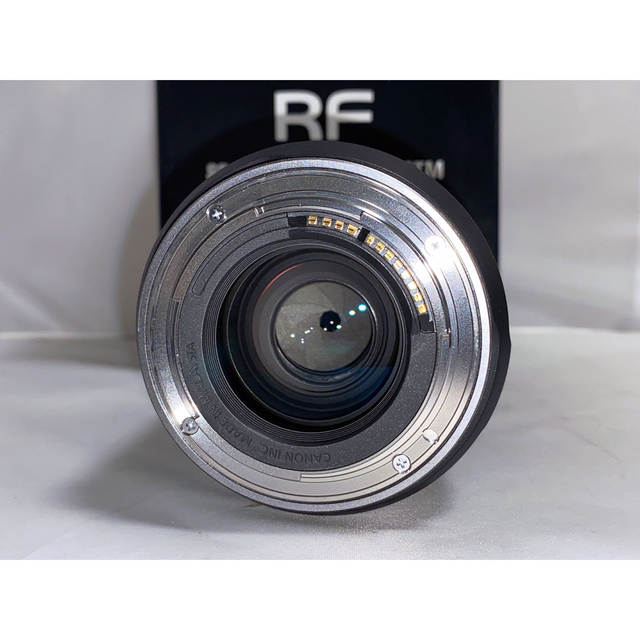 Canon(キヤノン)の【美品】Canon RF 85mm f2 macro is stm rfマウント スマホ/家電/カメラのカメラ(レンズ(単焦点))の商品写真
