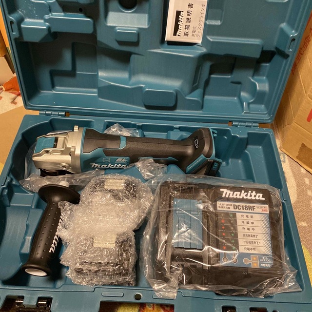 makita 18v 100mmモデル　GA420D