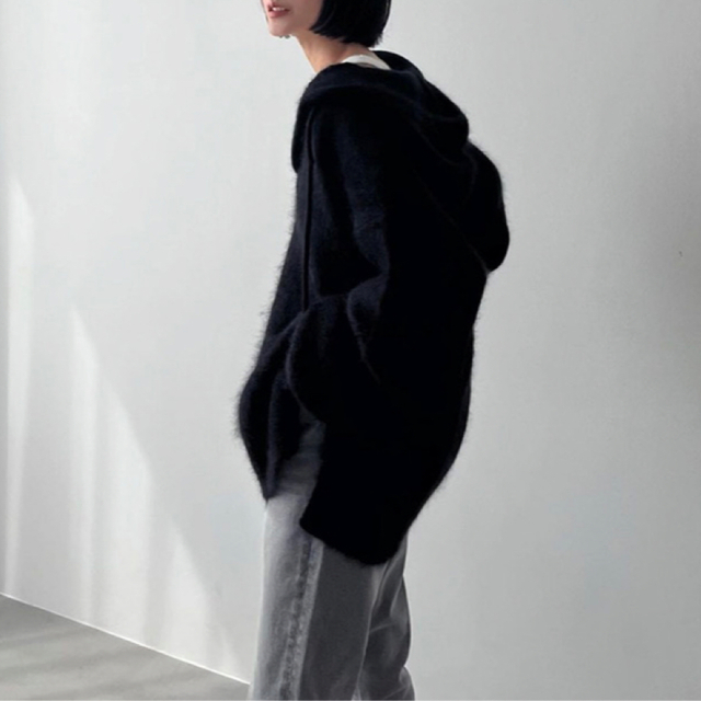 CLANE(クラネ)のCLANE ANGOLA OVER KNIT HOODIE ベージュ レディースのトップス(ニット/セーター)の商品写真