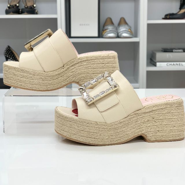 ROGER VIVIER - 5565 未使用 ロジェヴィヴィエ レザー ストラス