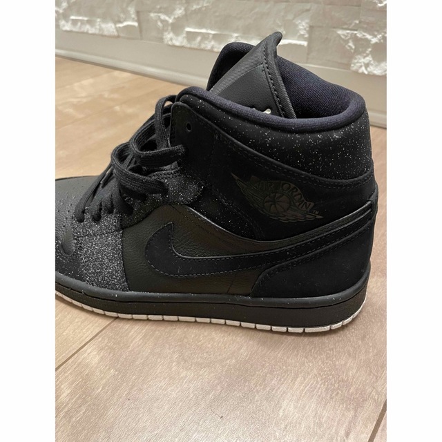 Jordan Brand（NIKE）(ジョーダン)のJordan1 Mid Glitter Black (W) 新品未使用 レディースの靴/シューズ(スニーカー)の商品写真