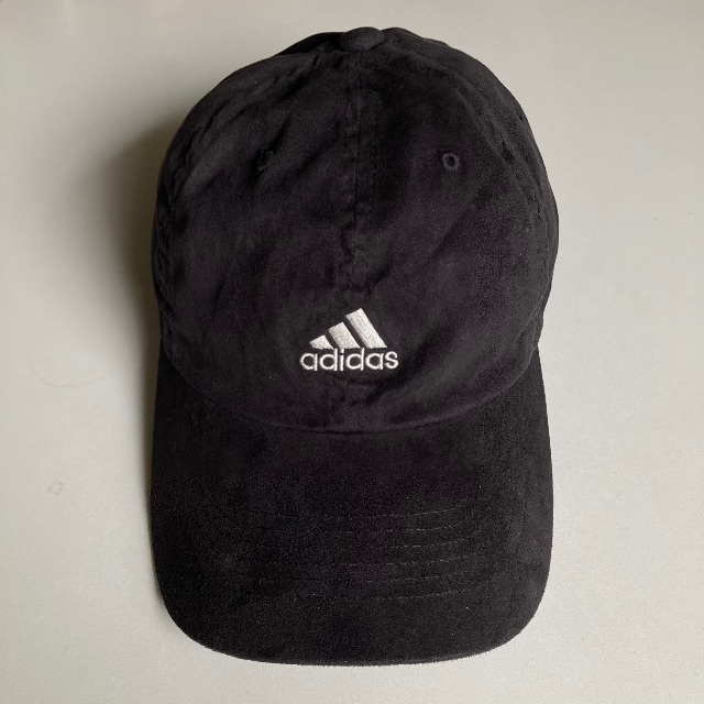 adidas(アディダス)のadidas cap /matt black メンズの帽子(キャップ)の商品写真