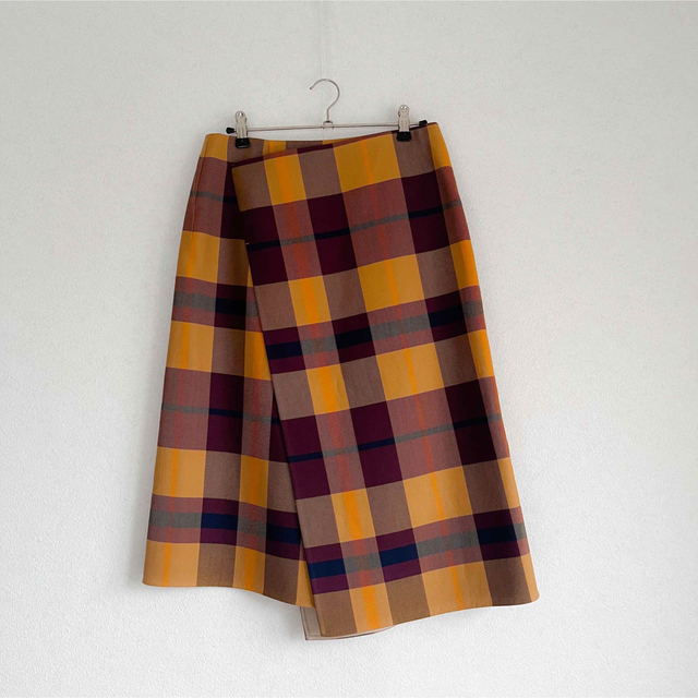 Drawer(ドゥロワー)の定価9.3万 1度着用 Drawer ダブルフェイス  チェック スカート レディースのスカート(ひざ丈スカート)の商品写真