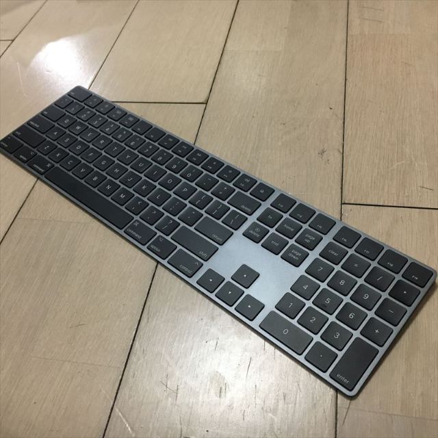 純正品 Apple Magic Keyboard テンキー付き A1843