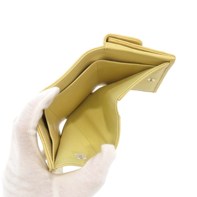 CHANEL(シャネル)のシャネル 三つ折り財布 マトラッセ ココマーク クラシック スモール フラップ ウォレット AP0230 CHANEL 財布 レディースのファッション小物(財布)の商品写真