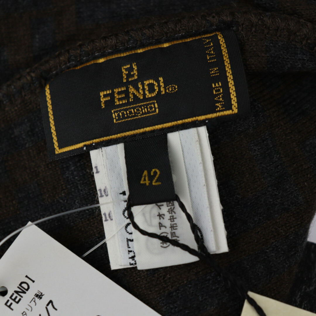 FENDI(フェンディ)のFENDI フェンディ maglia  ニットキャップ 9216 7   ウール100％ グレー系 ブラウン系  ズッカ柄 ビーニー ニット帽 帽子 42【本物保証】 レディースの帽子(ニット帽/ビーニー)の商品写真