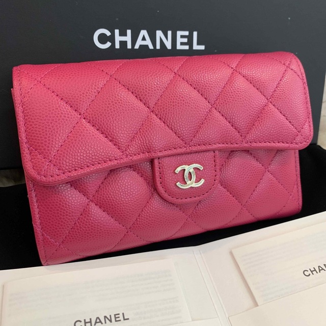 ☆専用☆CHANEL キャビアスキン マトラッセ ミディアム財布 ピンク-