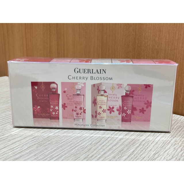 GUERLAIN(ゲラン)の【未開封】ゲラン チェリーブロッサム ミニ香水4点セット コスメ/美容の香水(香水(女性用))の商品写真