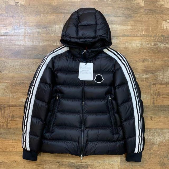 最新 MONCLER - タグ付き MONCLER モンクレール STELLAIRE ダウン
