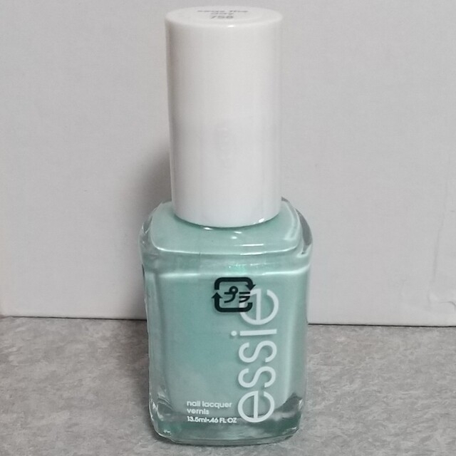 Essie(エッシー)の新品未使用エッシー　ネイルポリッシュ 758 コスメ/美容のネイル(ネイルケア)の商品写真