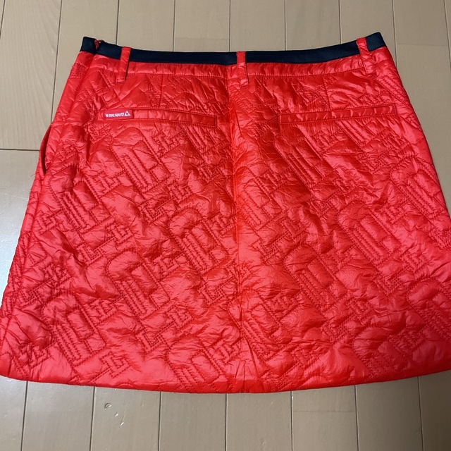 新品11号　ルコックゴルフ　中綿　ロゴ柄　キルティング　スカート 赤