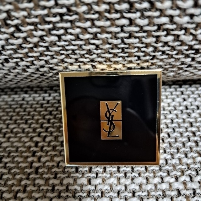 Yves Saint Laurent(イヴサンローラン)のイヴ・サンローラン　ラメクラッシュ43 コスメ/美容のベースメイク/化粧品(アイシャドウ)の商品写真