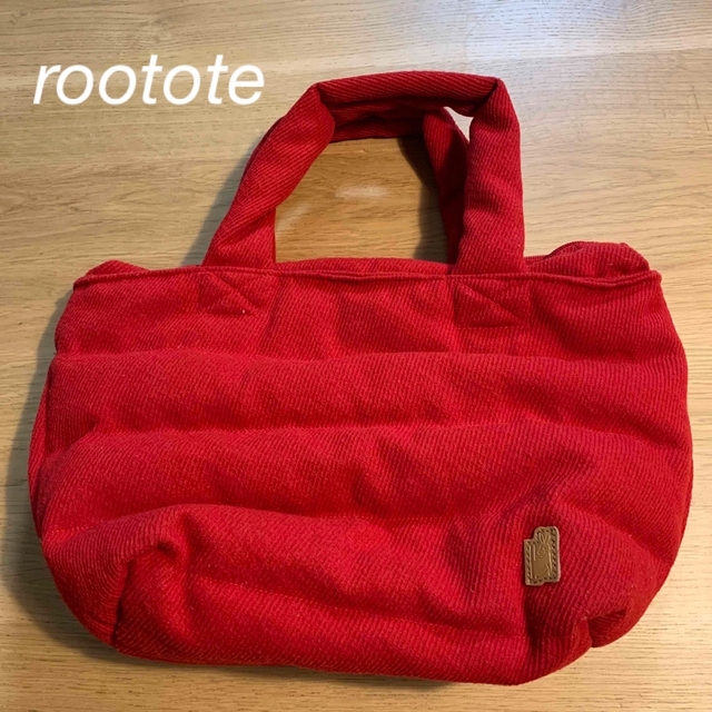 ROOTOTE(ルートート)の【ルートート】赤のダウン調トートバッグ レディースのバッグ(トートバッグ)の商品写真