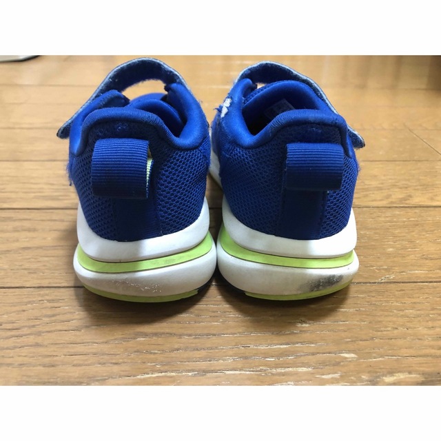 adidas(アディダス)のアディダス キッズ スニーカー 19cm ブルー キッズ/ベビー/マタニティのキッズ靴/シューズ(15cm~)(スニーカー)の商品写真