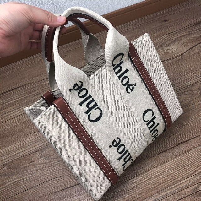 人気定番 - Chloe クロエ 「WOODY」 スモール トートバッグ ショルダーバッグ 人気定番 - Chloe クロエ 「WOODY」 スモール トートバッグ ショルダーバッグ