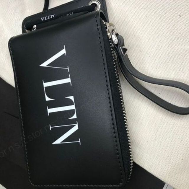 VALENTINO(ヴァレンティノ)の☆VALENTINO ヴァレンティノ ロゴ ネックフォルダー ウォレット 財布 メンズのファッション小物(折り財布)の商品写真
