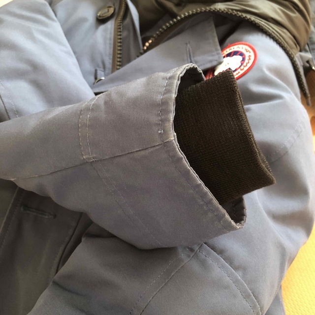 CANADA GOOSE(カナダグース)のカナダグース　ダウンジャケット　xs メンズのジャケット/アウター(ダウンジャケット)の商品写真