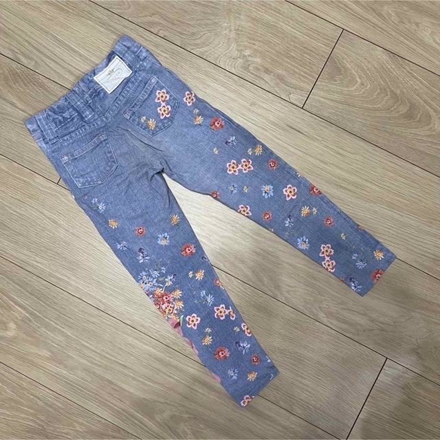 TOCCA(トッカ)のトッカ　キッズ　レギンス　110  スパッツ キッズ/ベビー/マタニティのキッズ服女の子用(90cm~)(パンツ/スパッツ)の商品写真