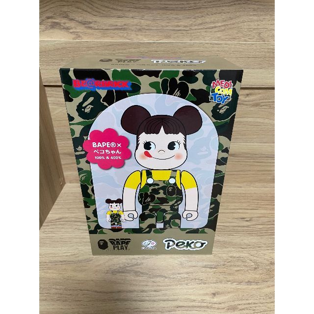 BE＠RBRICK BAPE® × ペコちゃん 100% & 400%グリーンエンタメ/ホビー