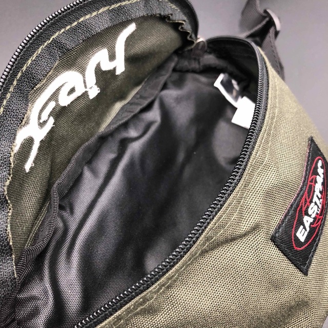 X-girl(エックスガール)の即決 x-girl EASTPAK ボディバッグ レディースのバッグ(ボディバッグ/ウエストポーチ)の商品写真