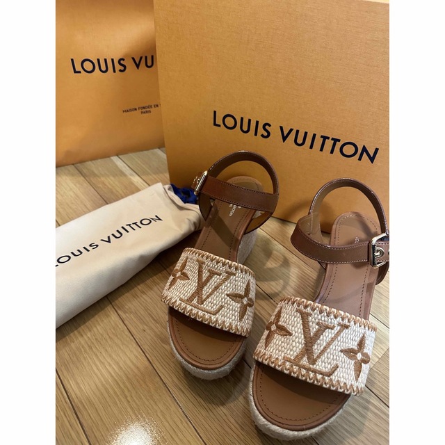 LOUIS VUITTON - ルイヴィトン ウェッジソールサンダルの通販 by